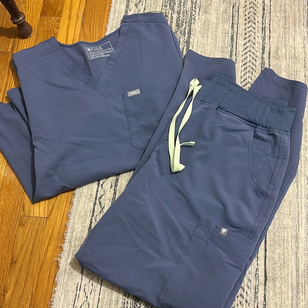 figs scrub set
